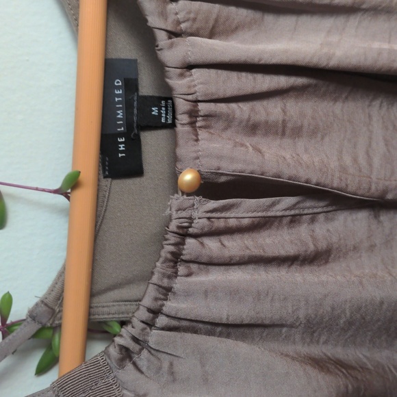 2 Summer Tops - Picture 6 of 9